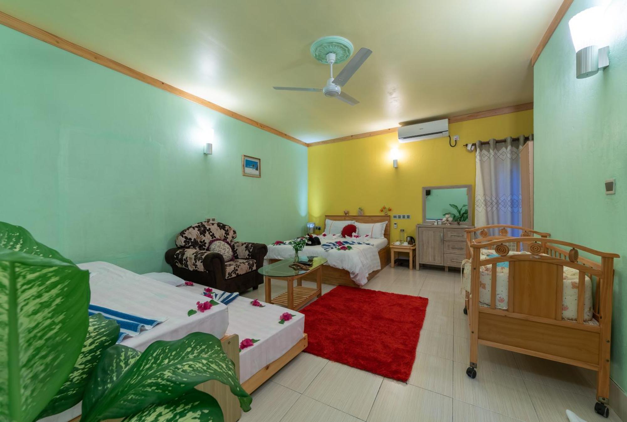 Olhumathi View Inn Ukulhas Island Ngoại thất bức ảnh