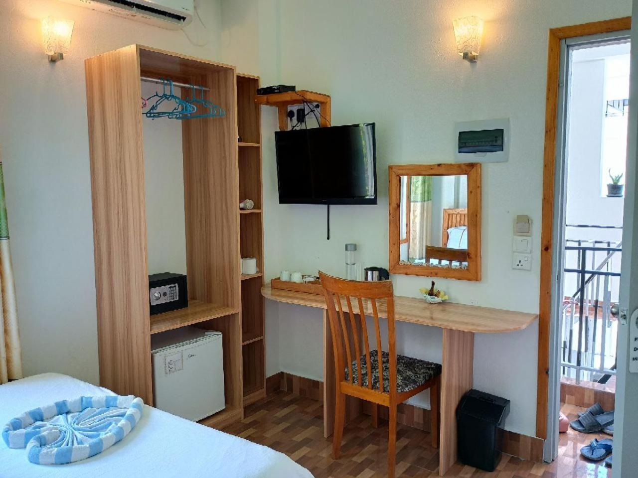 Olhumathi View Inn Ukulhas Island Ngoại thất bức ảnh