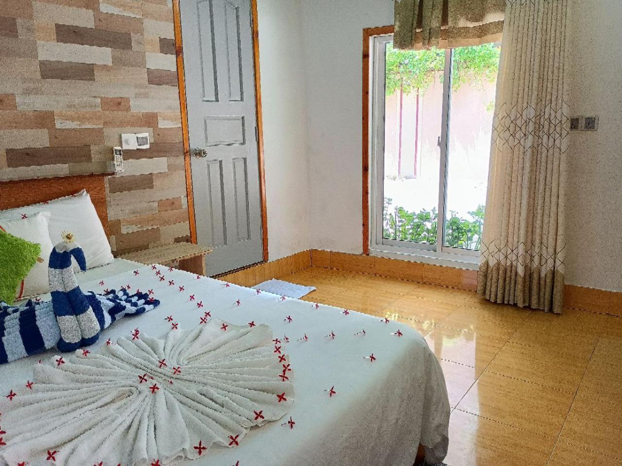 Olhumathi View Inn Ukulhas Island Ngoại thất bức ảnh