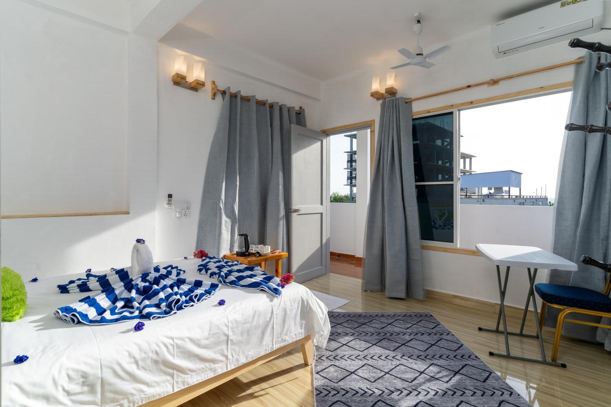 Olhumathi View Inn Ukulhas Island Ngoại thất bức ảnh